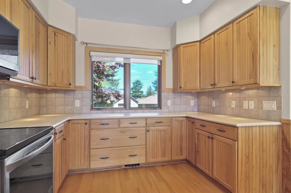 8885 W Isle Drive Elk Township MI 49644