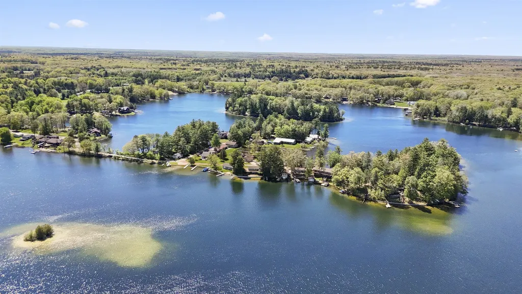 8885 W Isle Drive Elk Township MI 49644