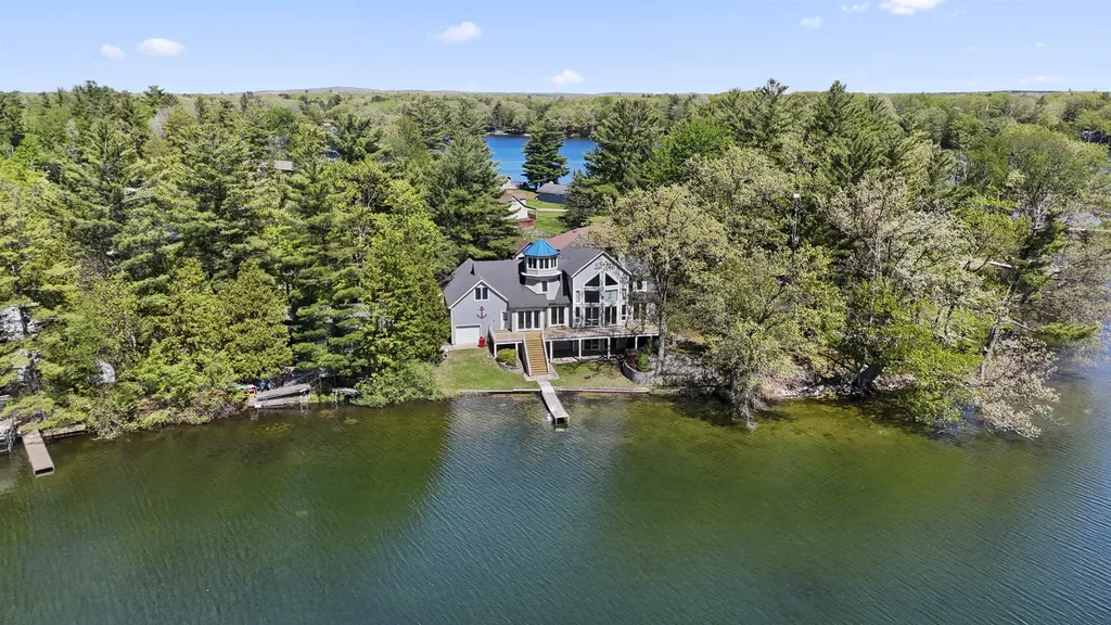 8885 W Isle Drive Elk Township MI 49644