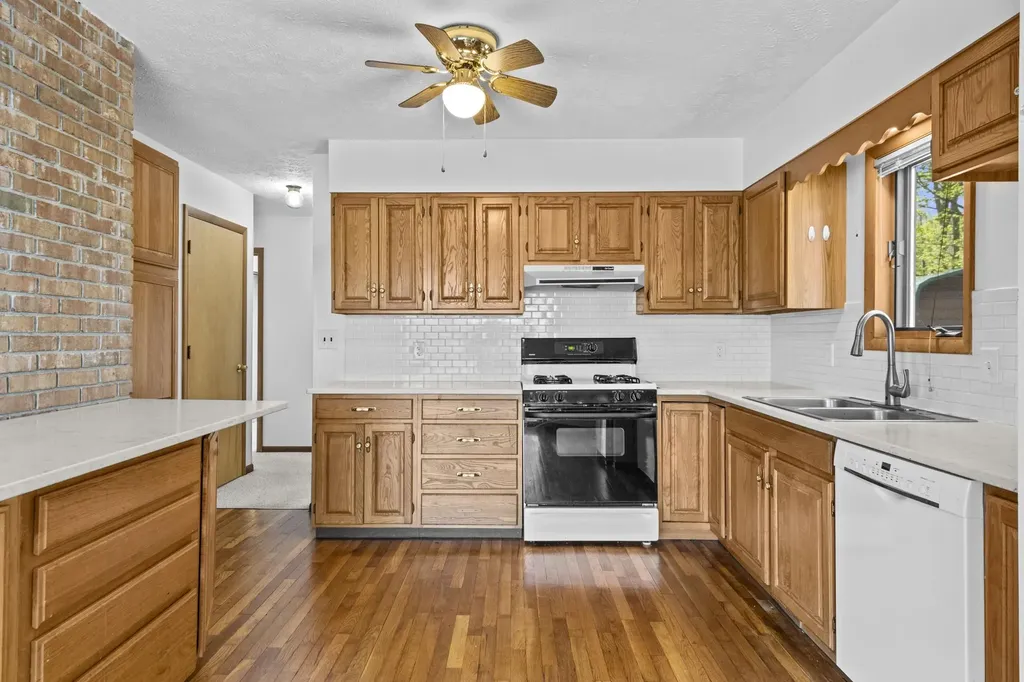 6826 Little Twin Lake Road NE Coldsprings Township MI 49659