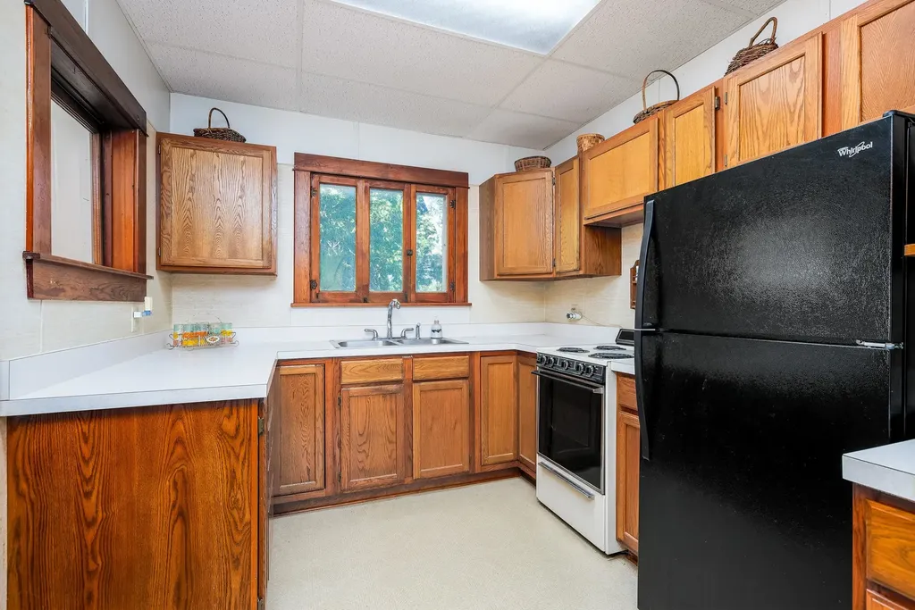 1515 South Shore East Crystal Lake Township MI 49635
