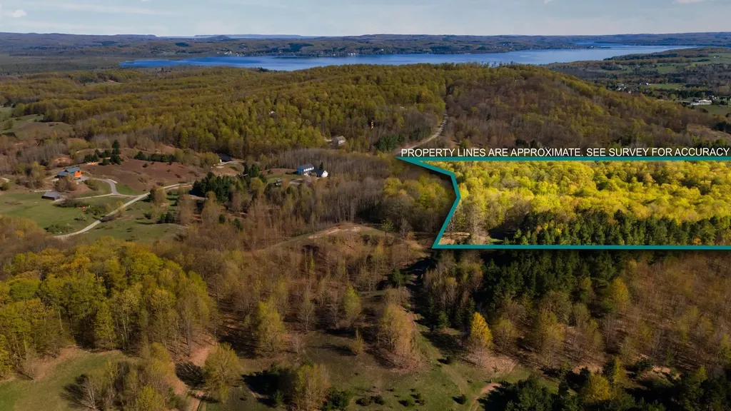 00 S Cottonwood Drive Elmwood Charter Township MI 49684
