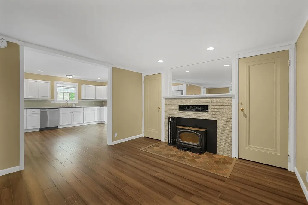 522 Cromwell Drive Traverse City City MI 49686