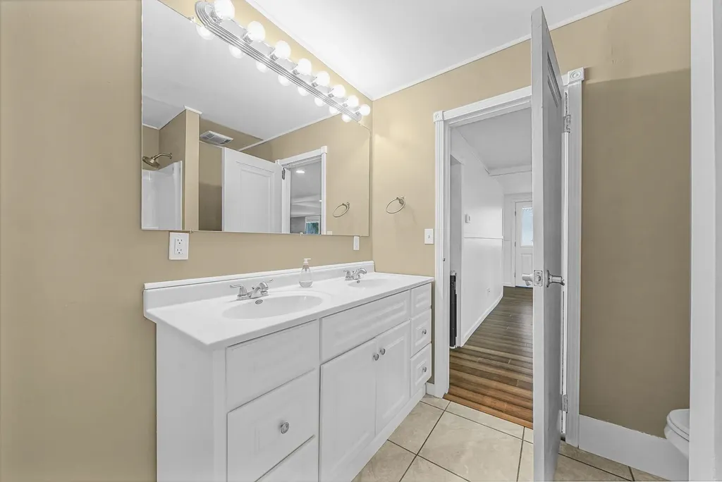 522 Cromwell Drive Traverse City City MI 49686