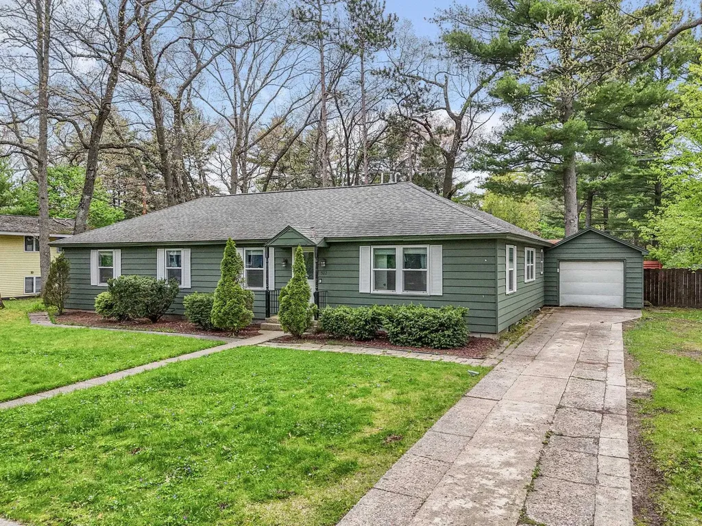 522 Cromwell Drive Traverse City City MI 49686