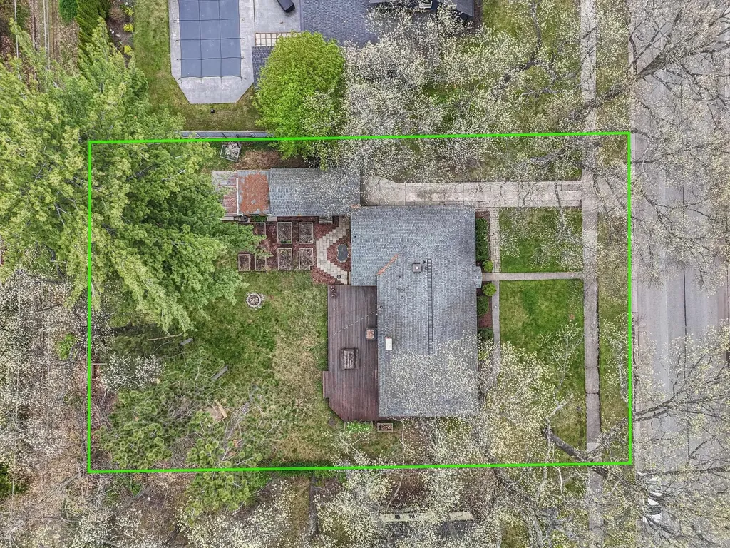 522 Cromwell Drive Traverse City City MI 49686