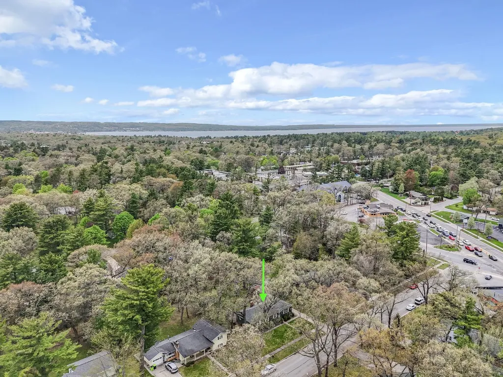 522 Cromwell Drive Traverse City City MI 49686