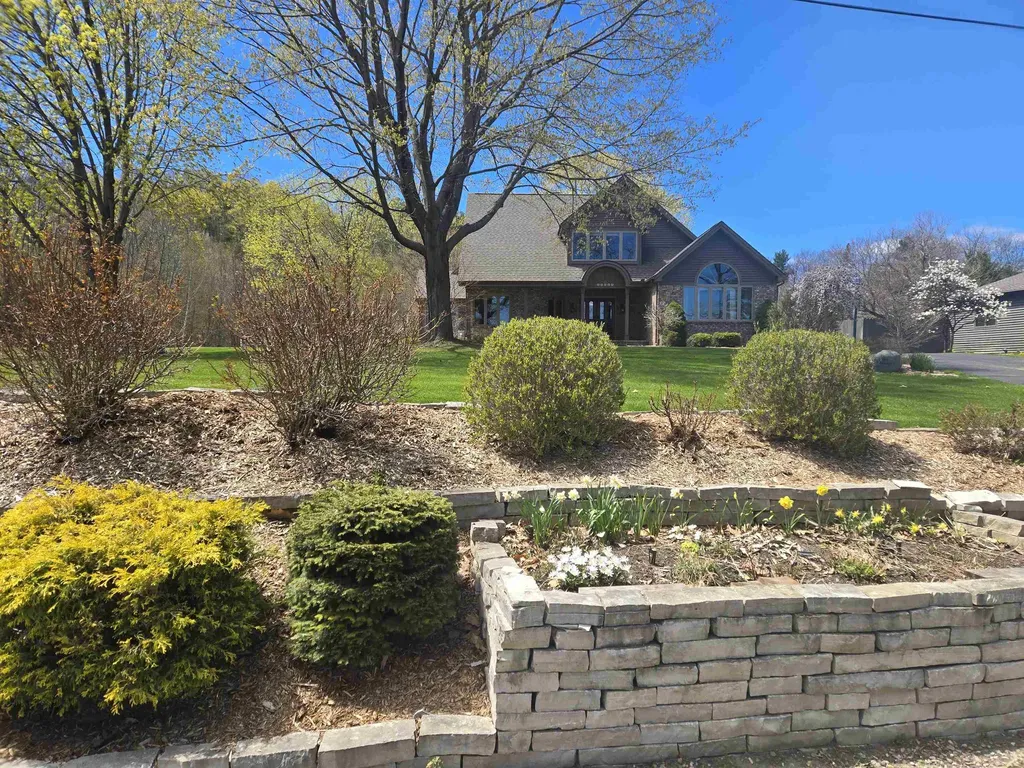 12535 Bluff Road Peninsula Township MI 49686