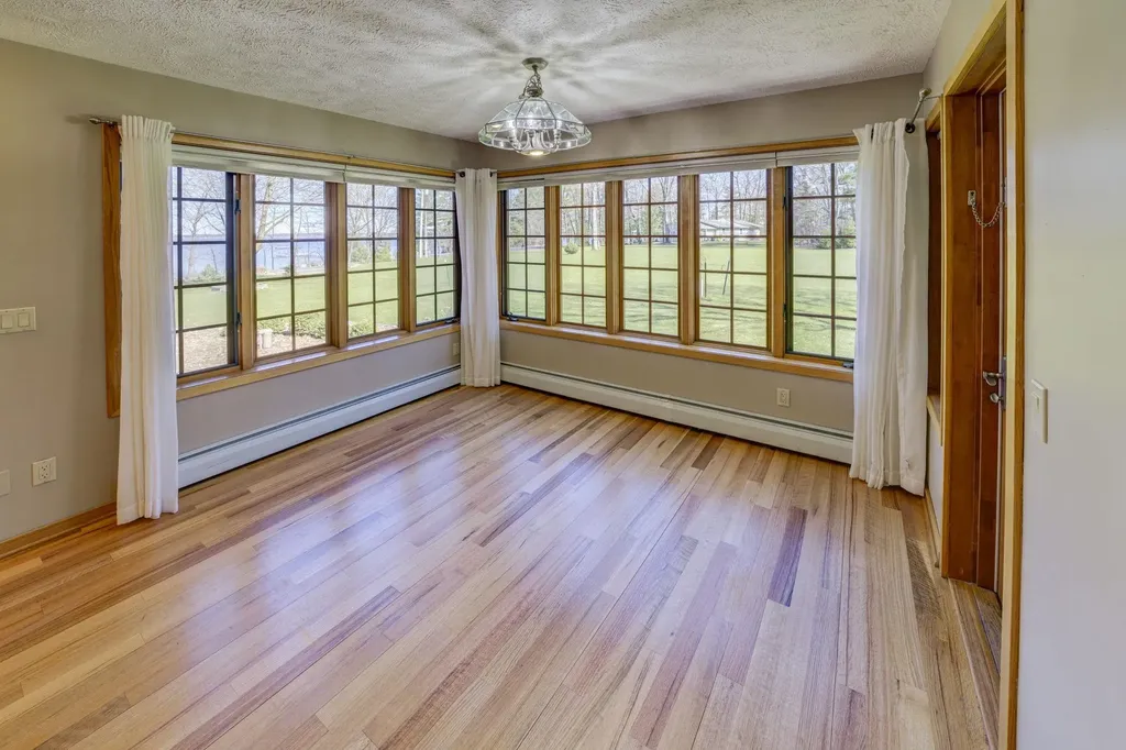 12535 Bluff Road Peninsula Township MI 49686