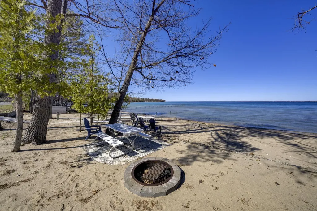 12535 Bluff Road Peninsula Township MI 49686