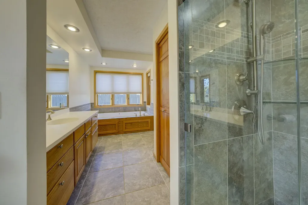 12535 Bluff Road Peninsula Township MI 49686