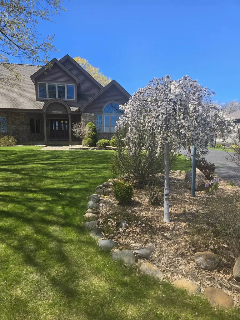 12535 Bluff Road Peninsula Township MI 49686