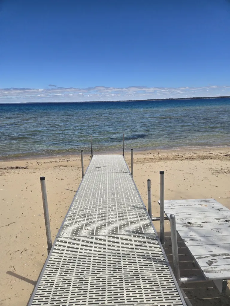 12535 Bluff Road Peninsula Township MI 49686