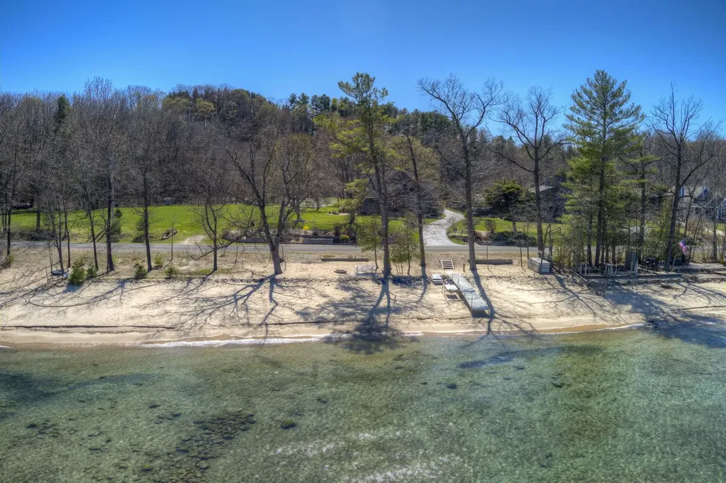 12535 Bluff Road Peninsula Township MI 49686