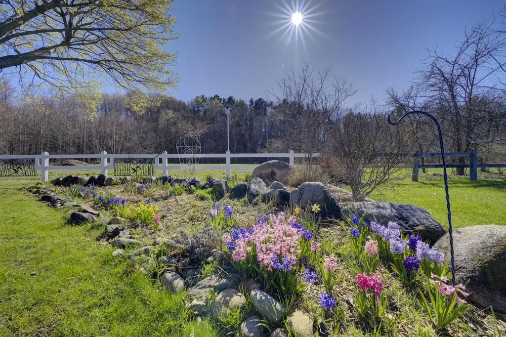 12535 Bluff Road Peninsula Township MI 49686