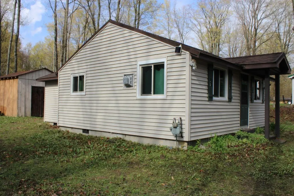 7939 NE Beechnut Street Coldsprings Township MI 49646