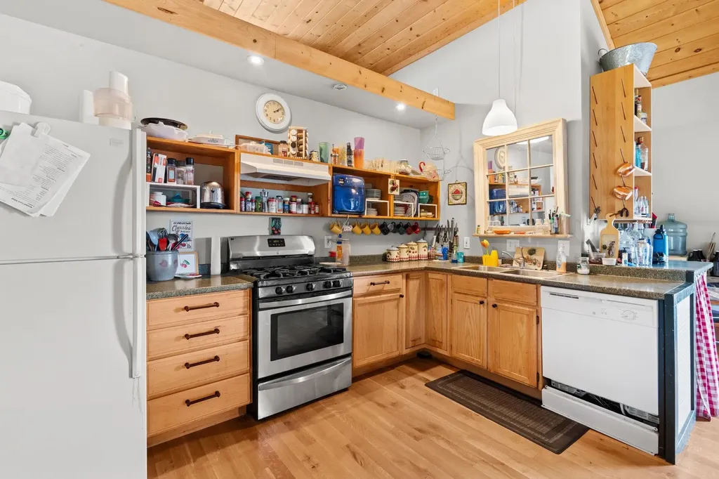 11751 Center Road Peninsula Township MI 49686