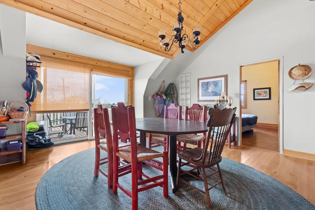 11751 Center Road Peninsula Township MI 49686