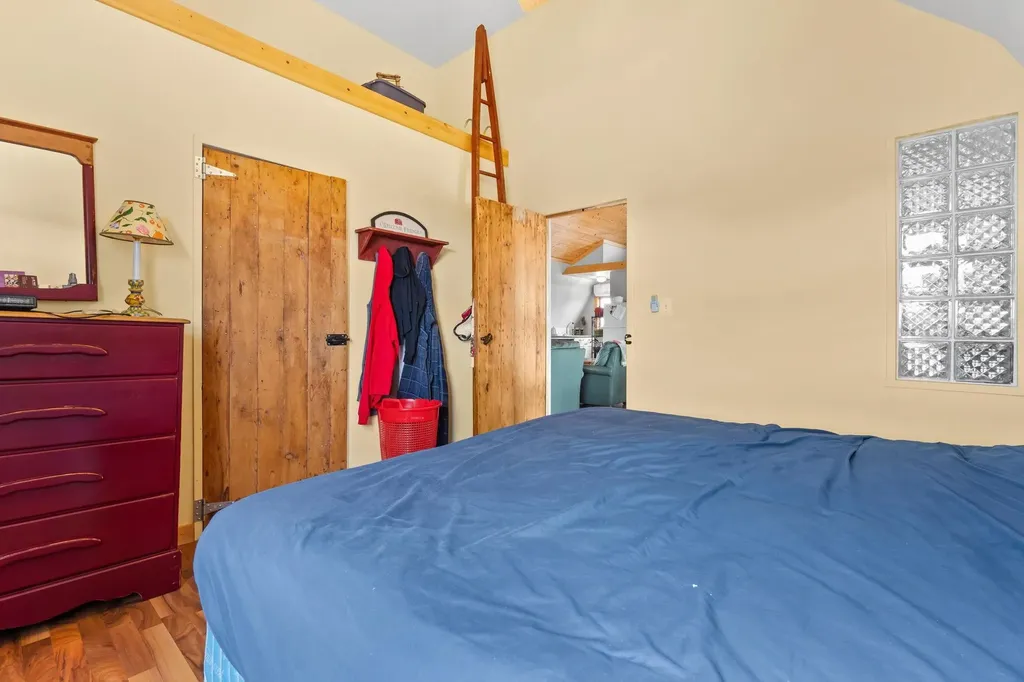 11751 Center Road Peninsula Township MI 49686