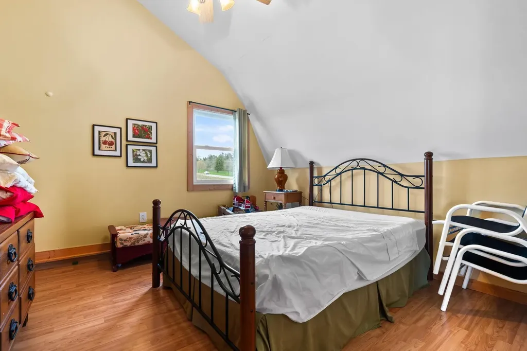 11751 Center Road Peninsula Township MI 49686