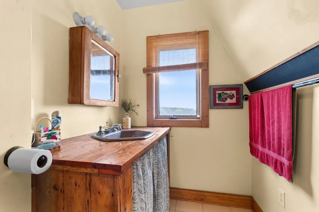 11751 Center Road Peninsula Township MI 49686