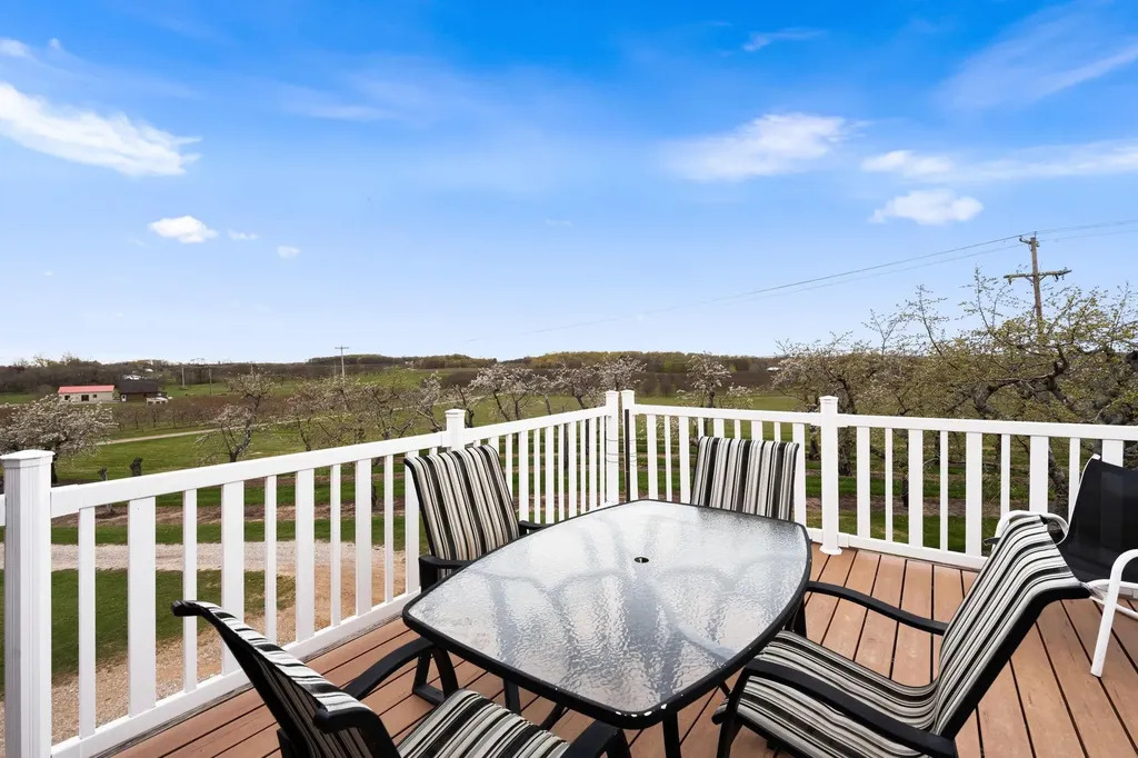 11751 Center Road Peninsula Township MI 49686