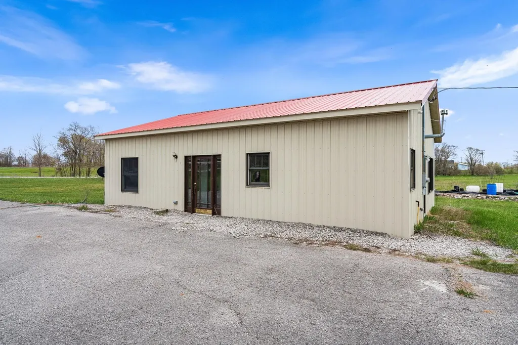 11751 Center Road Peninsula Township MI 49686