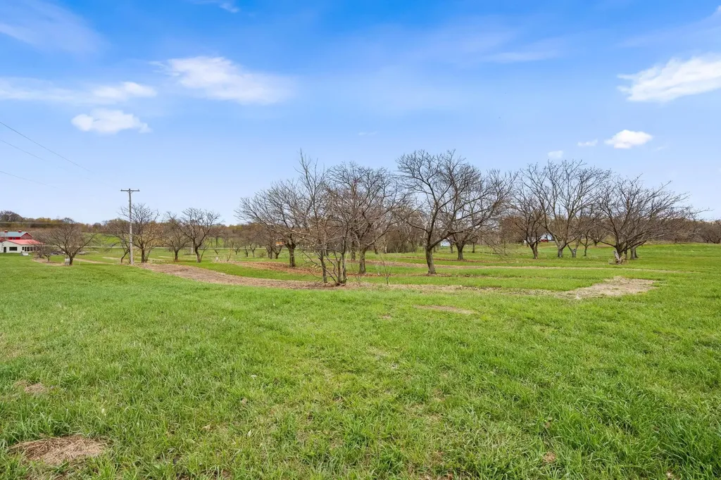 11751 Center Road Peninsula Township MI 49686