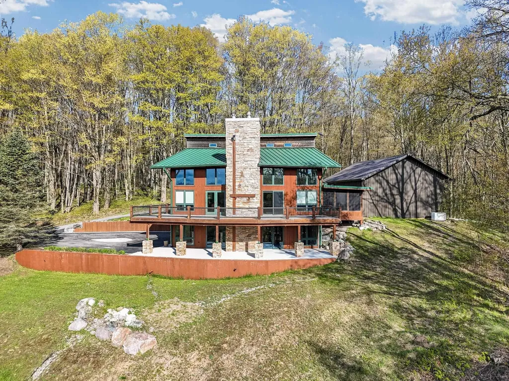 8356 W 38 Road Slagle Township MI 49601
