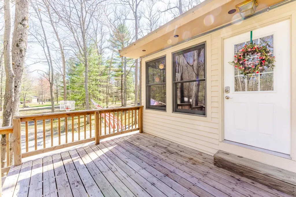 125 Dubonnet Trail Green Lake Township MI 49643
