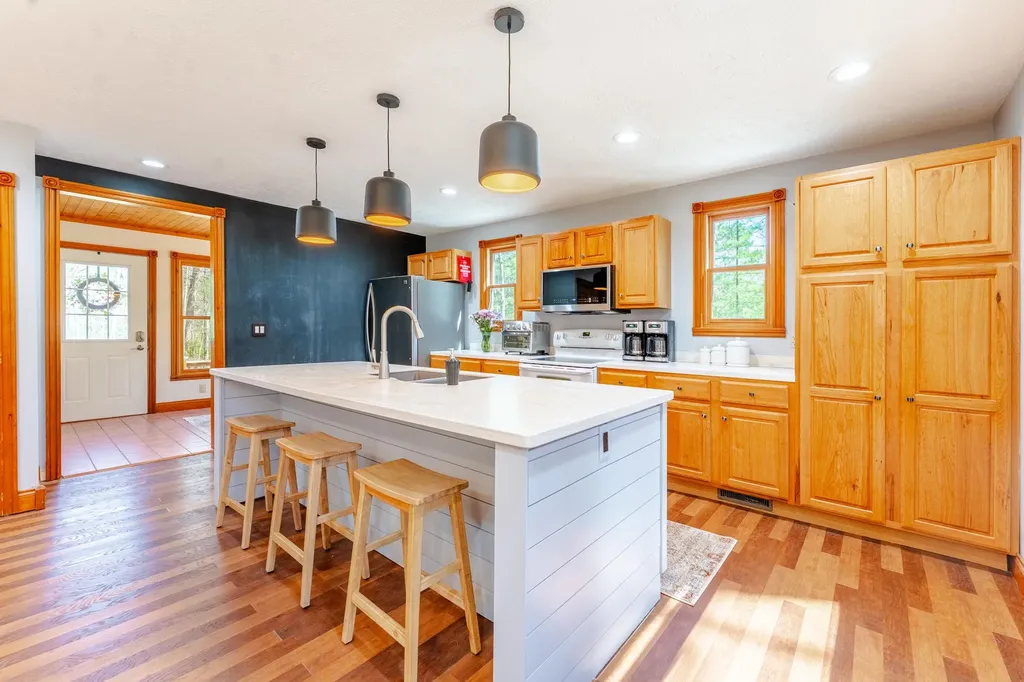125 Dubonnet Trail Green Lake Township MI 49643