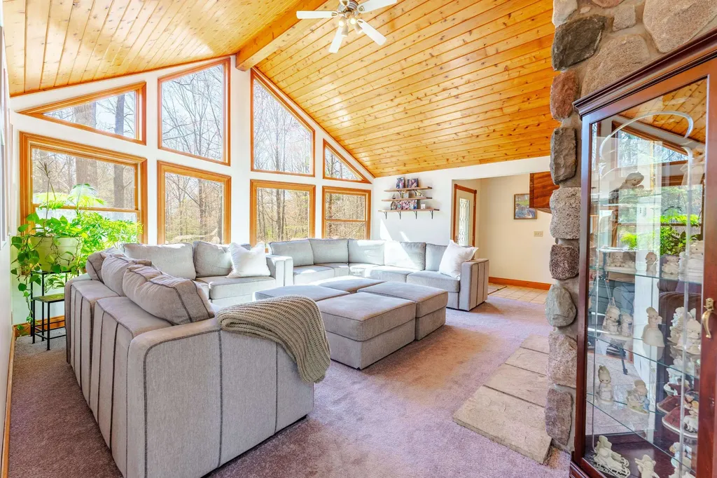 125 Dubonnet Trail Green Lake Township MI 49643