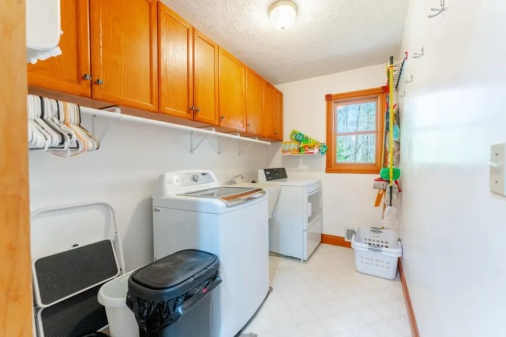 125 Dubonnet Trail Green Lake Township MI 49643