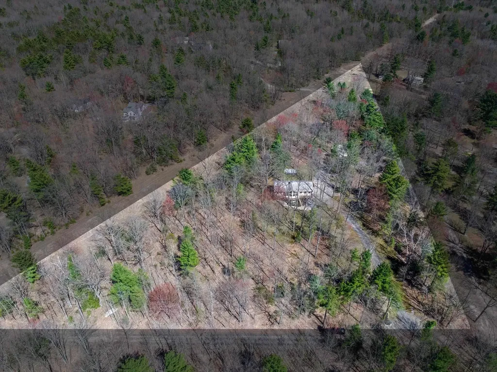 125 Dubonnet Trail Green Lake Township MI 49643