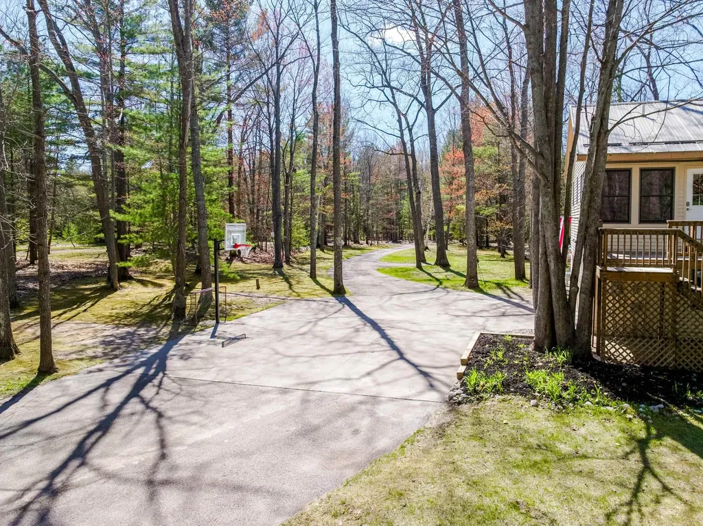 125 Dubonnet Trail Green Lake Township MI 49643
