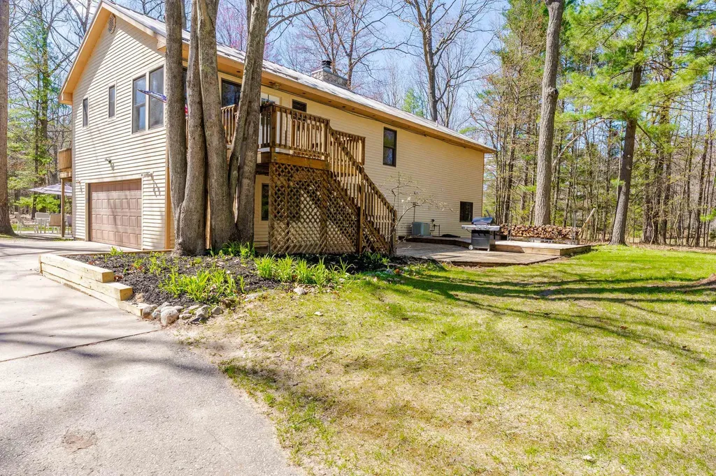 125 Dubonnet Trail Green Lake Township MI 49643