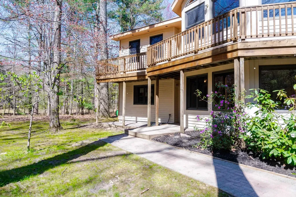 125 Dubonnet Trail Green Lake Township MI 49643