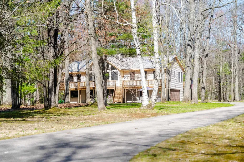 125 Dubonnet Trail Green Lake Township MI 49643
