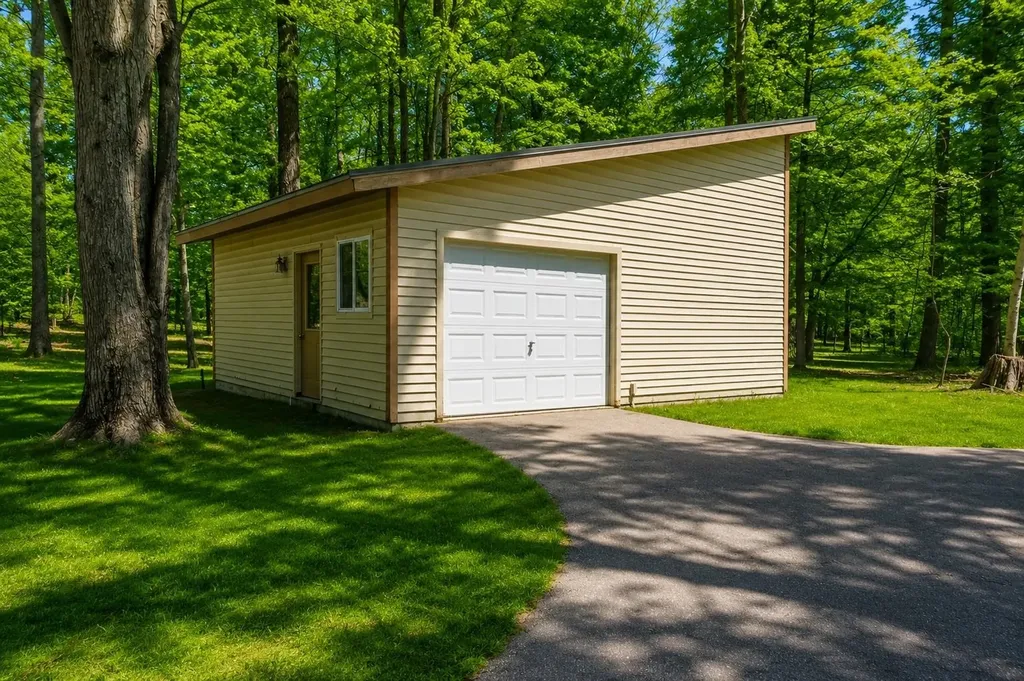 125 Dubonnet Trail Green Lake Township MI 49643