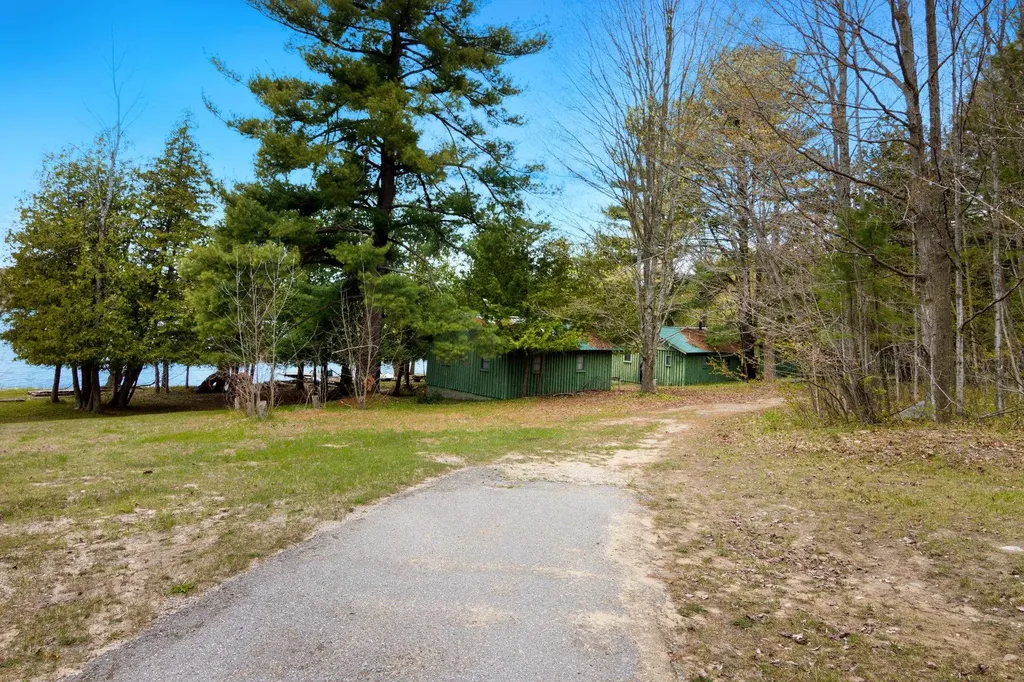 5322 Rushton Road Central Lake Township MI 49622