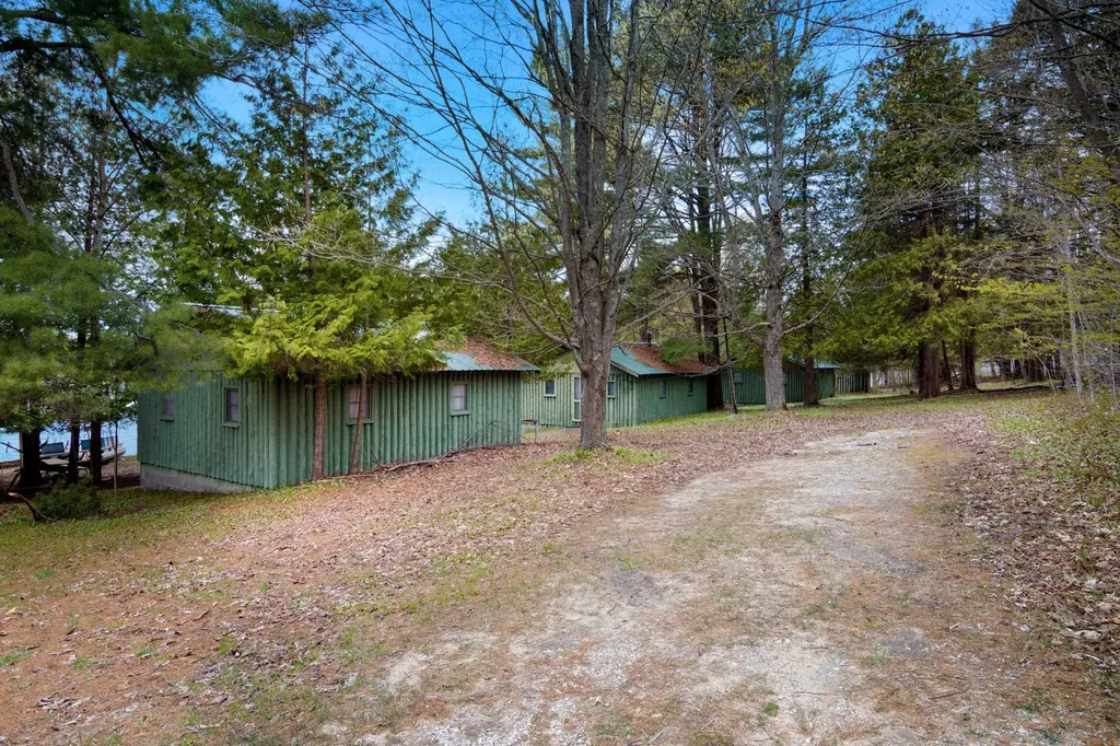 5322 Rushton Road Central Lake Township MI 49622