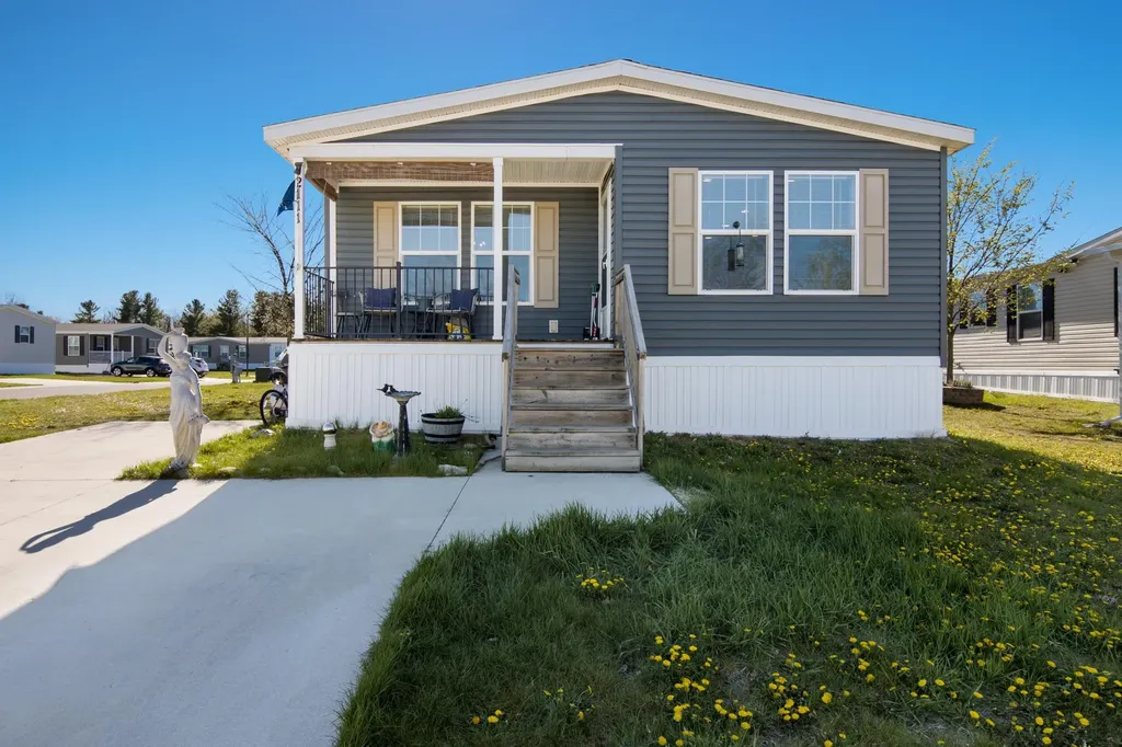 2111 Summerfield Lane Garfield Charter Township MI 49686