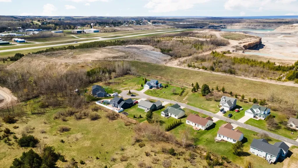 7031 Applewood Drive Charlevoix Township MI 49720