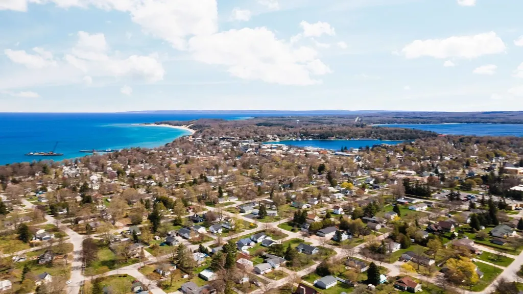 7031 Applewood Drive Charlevoix Township MI 49720