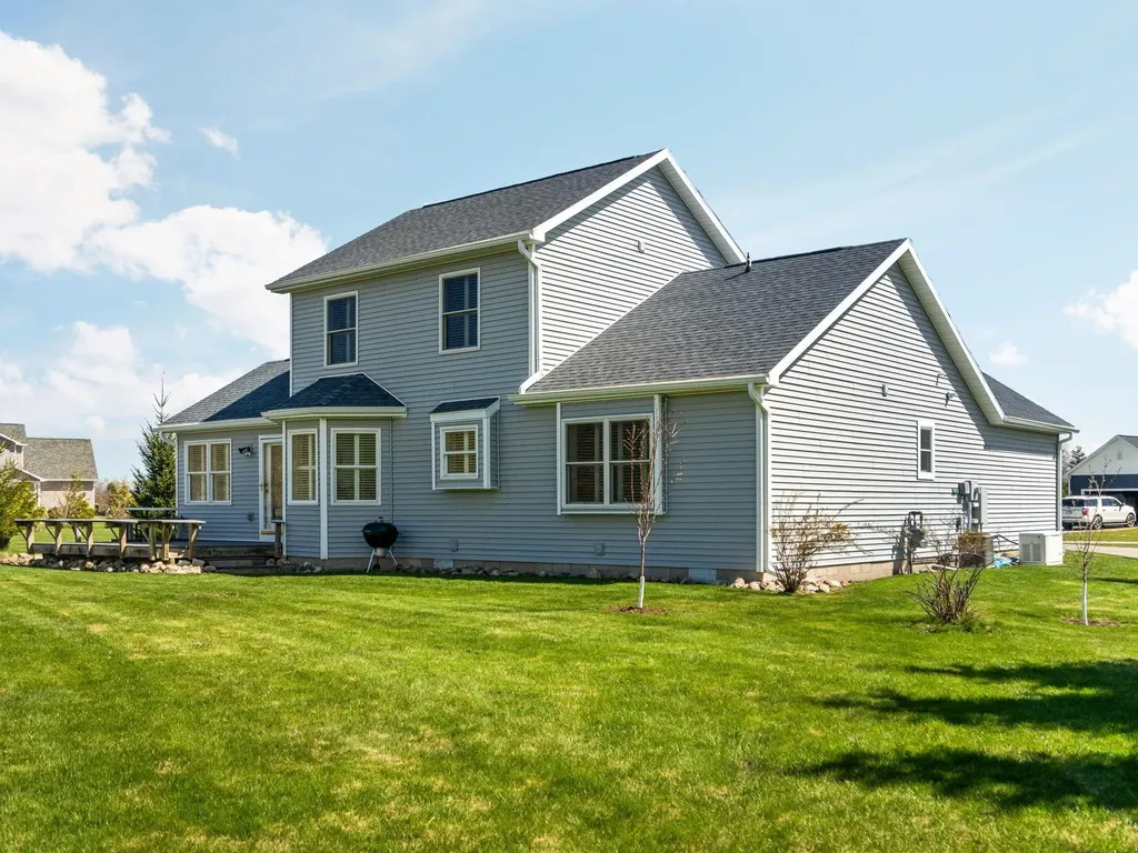 7031 Applewood Drive Charlevoix Township MI 49720