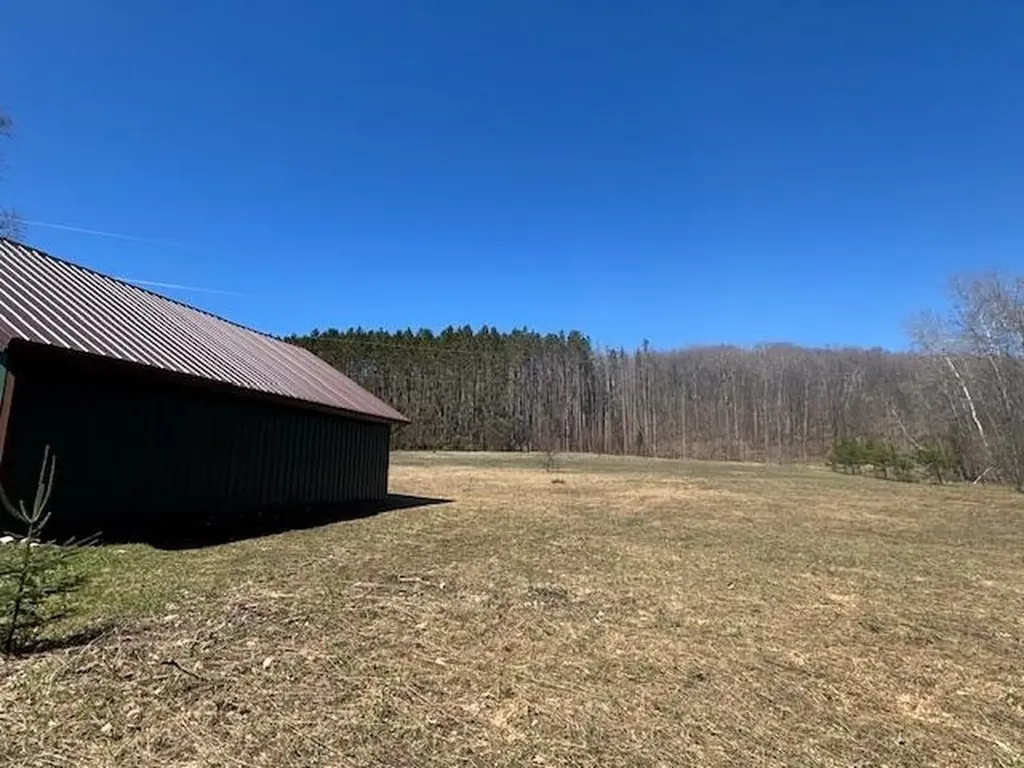 5565 Somich Trail Chestonia Township MI 49659