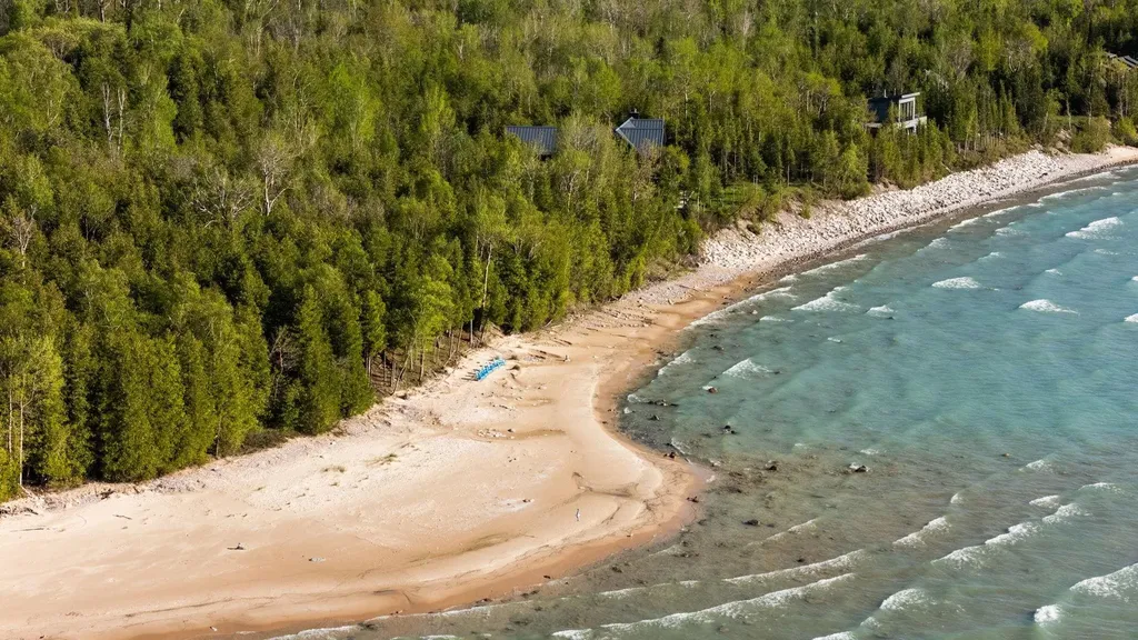 9371 N Onominese Trail Leelanau Township MI 49670