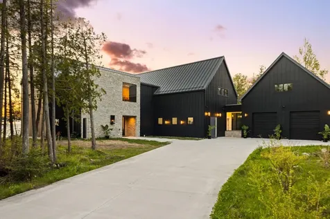 9371 N Onominese Trail Leelanau Township MI 49670