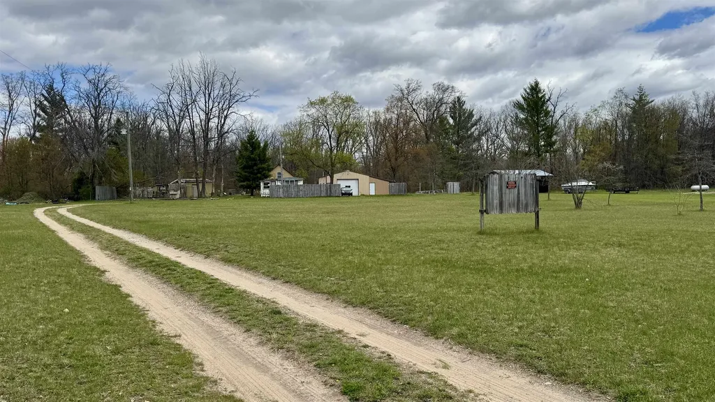 1496 17 Mile Road Middle Branch Township MI 49665