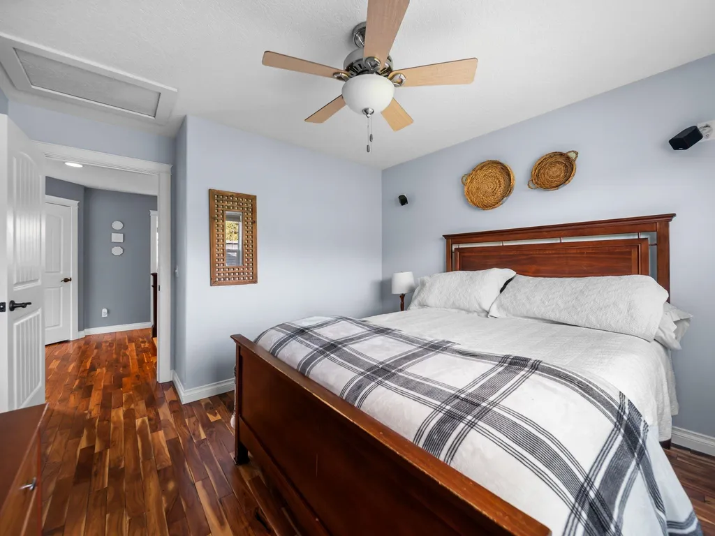 3833 Smokey Cove Drive Peninsula Township MI 49686